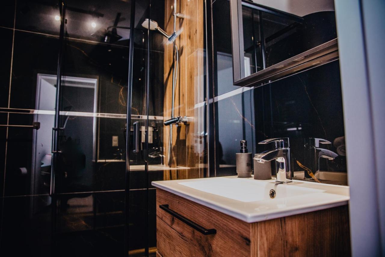 Jbhotels Apartament Premium Hanza Tower Щецин Экстерьер фото